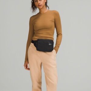 lululemon Clean Lines Belt Bag